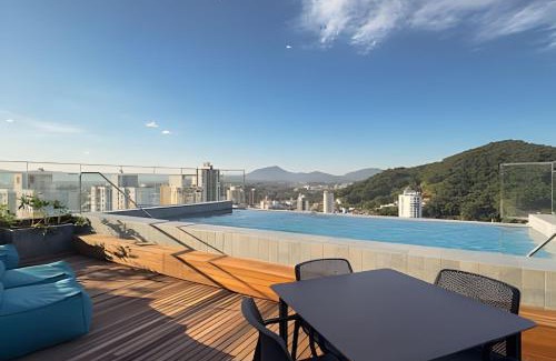 Itoupava Seca Apartamento | Studio moderno com cama Queen e piscina perto da Oktoberfest!