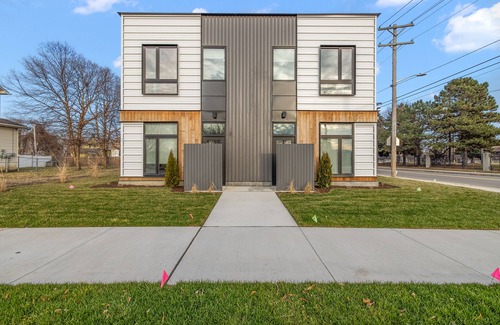 Detroit Apartamento | Studio Monthly & Daily Rental For Traveling Professionals,Corporate & Student's