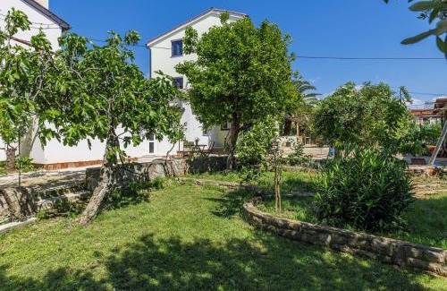 Galizana Apartamento | Studio More by Interhome