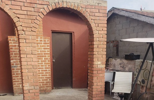 El Cipres Apartamento | Studio, private restroom, safe carport parking, 20 min drive to the beach.