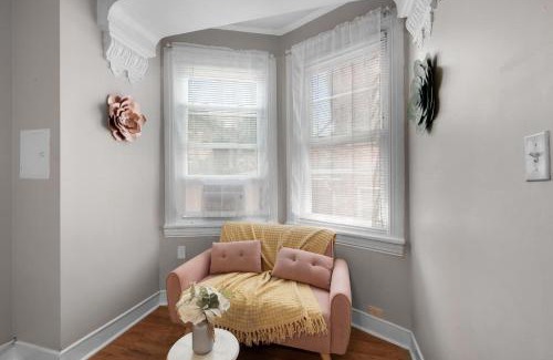 Gayborhood Apartamento | Studio Near Historic Sites