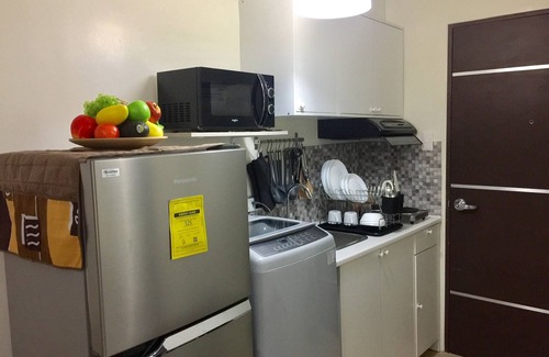 Phil-Am Apartamento | ESTUDIO cerca de MALLS y MRT STATION con WiFi y NETFLIX