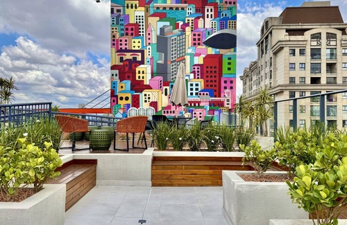 Matriz Apartamento | Studio near Shopping Mueller complete with parking space and air conditioning
