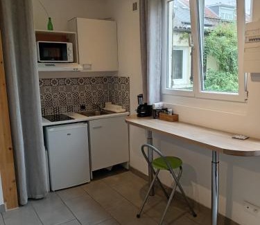 Sainte-Anne - Faubourg Noyon Apartamento | Studio neuf avec jardin partagé