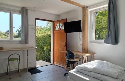 Sainte-Anne - Faubourg Noyon Apartamento | Studio neuf avec jardin partagé