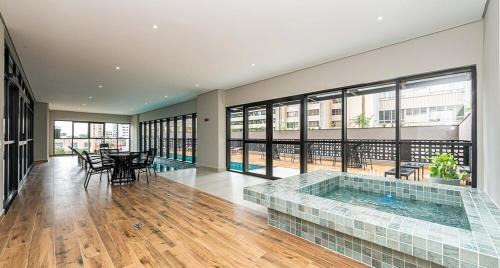 Matriz Apartamento | Studio Novo com Piscina, academia e vaga a parte