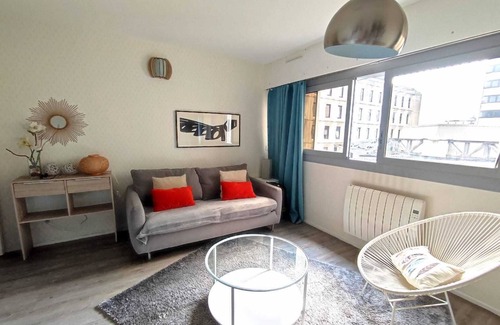 Meriadeck Apartamento | Studio of 27m² in downtown