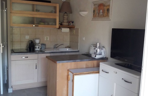 Saint-Cyr-sur-Mer Apartamento | Studio on garden level