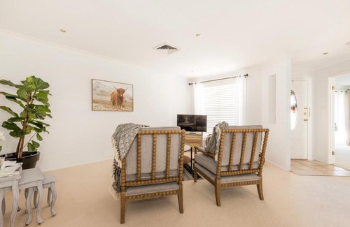 Bomaderry Casa | studio on Jasmine