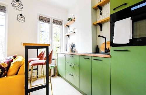 Sofia City Center Apartamento | Studio on The Main Street Vitosha - Kitchen - AC