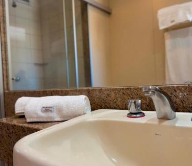 Macae Apartamento | Studio pé na areia, vista, internet e ar