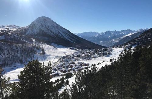 Montgenevre Apartamento | Studio rénové 2* avec coin montagne, 4-5 pers, proche pistes et commerces, village Montgenèvre - FR-1-445-32