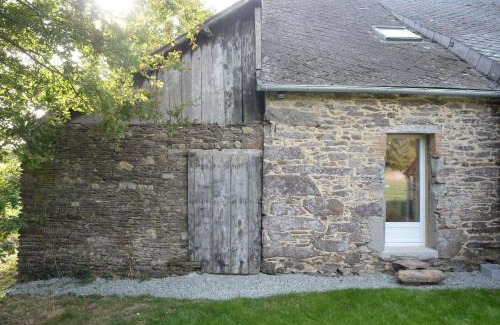 Orgeres Casa | Studio rénové calme avec extérieur proche Rennes