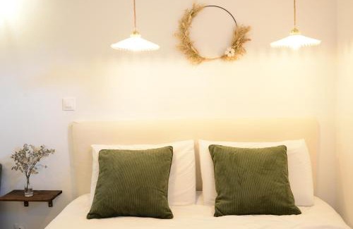 Orgeres Casa | Studio rénové calme avec extérieur proche Rennes
