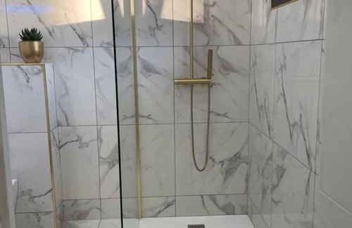 Saint-Andiol Apartamento | Studio Romantique Indépendant Avec Jacuzzi
