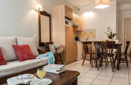 Bergheim Apartamento | Estudio Rústico le Long de la Route des Vins | Accès Piscine Chauffée