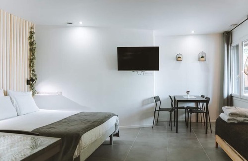 Laveyron Cama Y Desayuno | Studio Sky Nature & Confort 3* Wifi+Parking