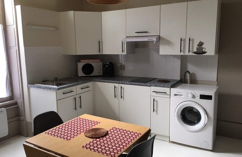 La Charite-sur-Loire Apartamento | Studio Spacieux en Centre Ville
