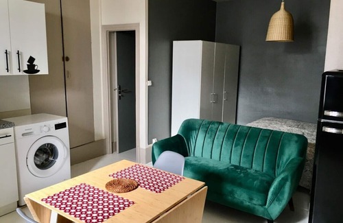 La Charite-sur-Loire Apartamento | Studio Spacieux en Centre Ville