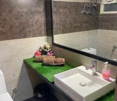 Greater Noida Apartamento | Studio Stays near Expo Mart