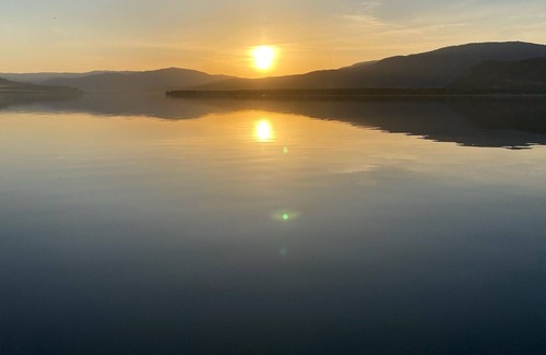 Blind Bay Apartamento | Studio Suite for 2 Shuswap Views King Bd Semi-Lakefront Beach Laundry