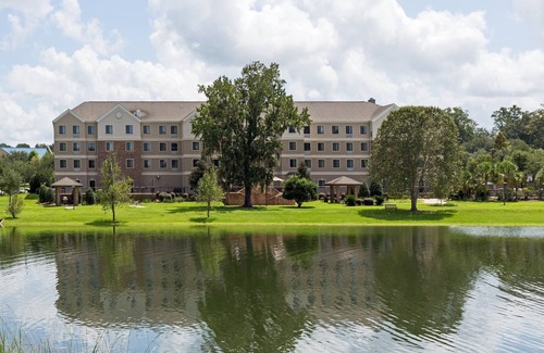 Tallahassee Apartamento | Studio Suite in Tallahassee | FREE Breakfast + On-Site Business Center
