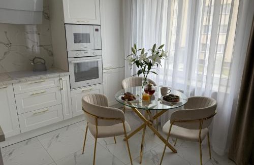 Kielce Apartamento | Studio Szczepaniaka, Baseny Tropikalne