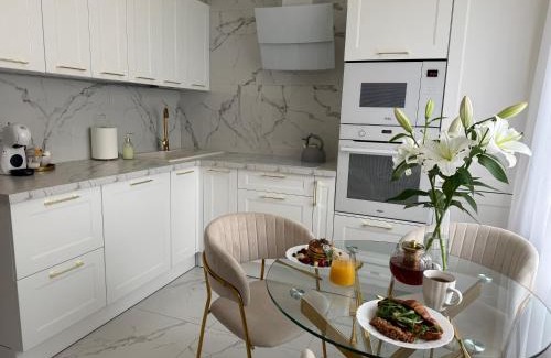 Kielce Apartamento | Studio Szczepaniaka, Baseny Tropikalne