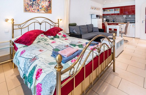 Bad Wildbad Apartamento | Estudio 'Tannenwald' con balcón y Wi-Fi