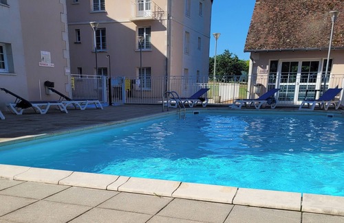 La Roche-Posay Apartamento | Studio Tout Équipé Dans Résidence Avec Piscine 200m de la Cure Thermale
