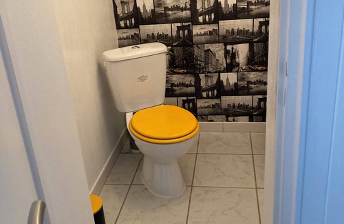 Frouard Apartamento | Studio, Tout Équipé Neuf Avec Terrasse, rue Calme à 8 km de Nancy