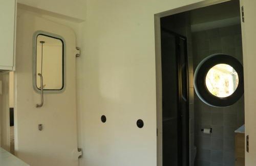 Puteaux Alquiler De Eote | Studio très cosy - indépendant dans une péniche - Paris 16