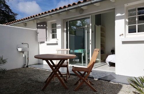 Rivedoux-Plage Cabaña | Estudio tipo cabaña para 2 personas, patio privado y piscina climatizada.