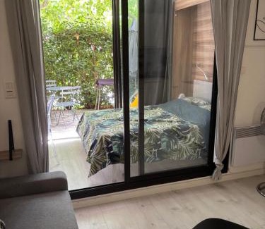 Six-Fours-les-Plages Apartamento | Studio "Un jardin d'azur" avec Piscine de mai à septembre