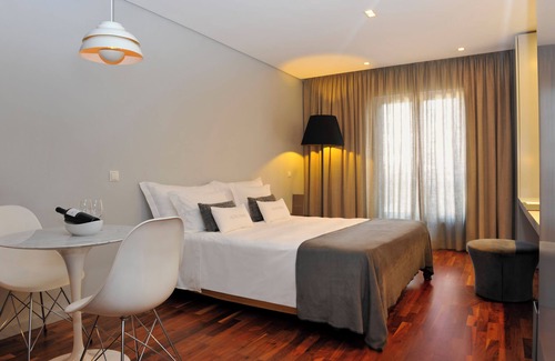 Santo Antonio Hotel | Studio Unit at Altis Prime, Near Attractions, Onsite Jacuzzi, Private Parking!