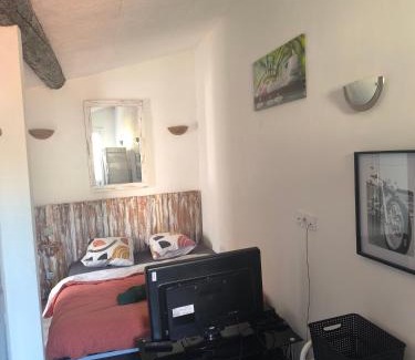 Saint-Mathieu Apartamento | Studio ville