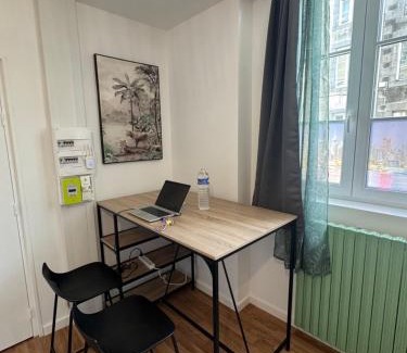 Mayenne Apartamento | Studio Voyage - Proche centre ville