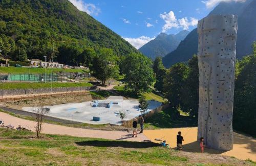 Cauterets Apartamento | Studio vue montagnes RDC piscine