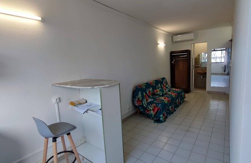 Tartane Apartamento | Studio vue sur mer à 5 min à Pied des Commerces, Plage, Places