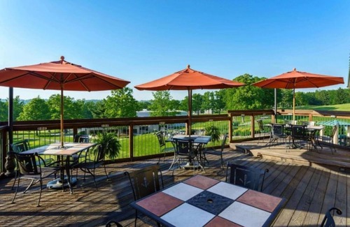 Cheat Lake Apartamento | Studio w Indoor Pool & Spa Sauna at Lakeview Golf Resort
