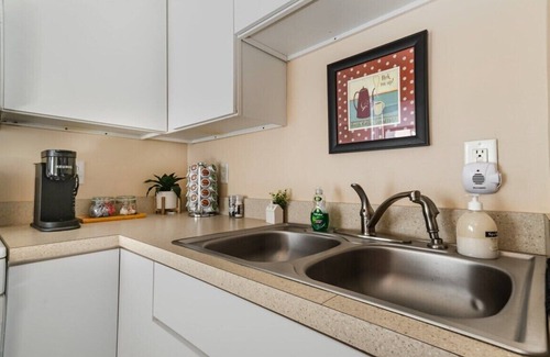 Michigan City Apartamento | Studio w/King Bed, Close to Beach & Shops