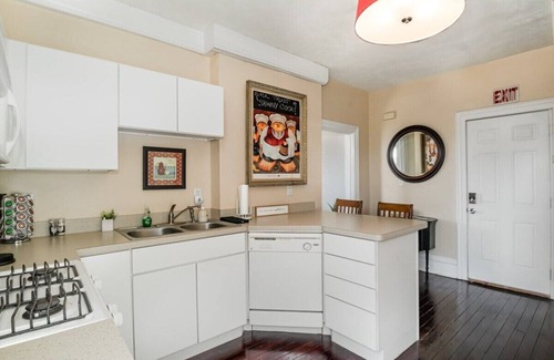 Michigan City Apartamento | Studio w/King Bed, Close to Beach & Shops