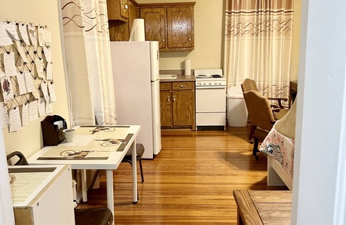 Rivermont Casa | Studio w/kitchen, Private, Sanitized & Discounts Sleeps 2