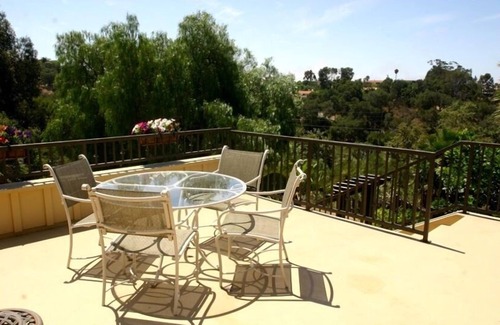 Santa Barbara Apartamento | Asequible 1 BR privado con vista y entrada independiente