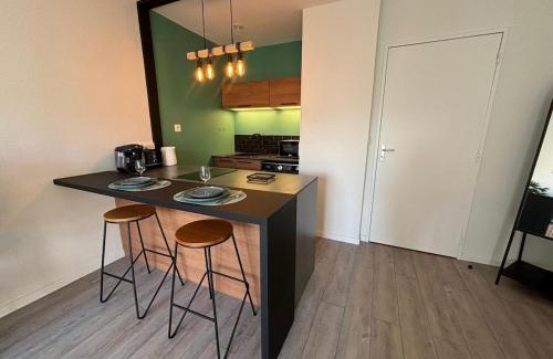 Margny-les-Compiegne Apartamento | Studio Wi-Fi et balcon, très bien situé