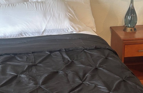 Willowbrook Apartamento | Studio with AC, fitness room, WiFi in Houston