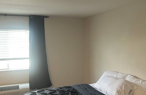 Willowbrook Apartamento | Studio with AC, fitness room, WiFi in Houston