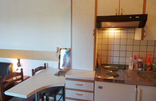 Klenovica Apartamento | Apartamento vacacional con aire acondicionado, balcón y vista al mar a 150 m de la playa