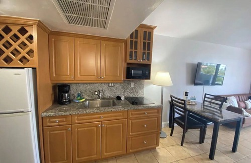 Sunny Isles Beach Apartamento | Estudio con acceso a la playa y vista panorámica de la ciudad