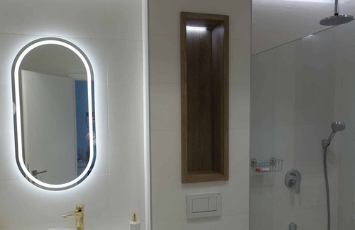 Siofok-Szabadifurdo Apartamento | Apartamento vacacional con muebles de lujo a solo 150 m del lago